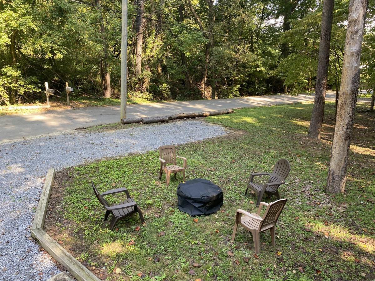 Tranquil Valley Retreat Cabin Сивиървил Екстериор снимка