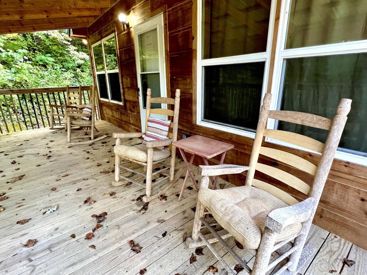 Tranquil Valley Retreat Cabin Сивиървил Екстериор снимка
