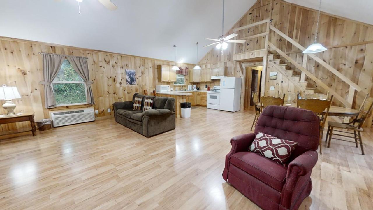 Tranquil Valley Retreat Cabin Сивиървил Екстериор снимка